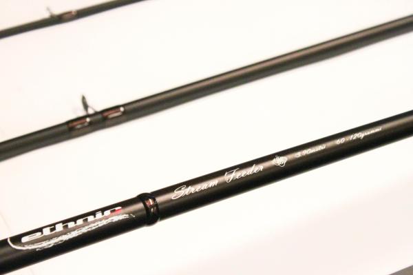 Tubertini EthnicStream Feeder, 3.90m. 3 delig, 60 - 120 gram, 2 carbon toppen 4 -5 oz